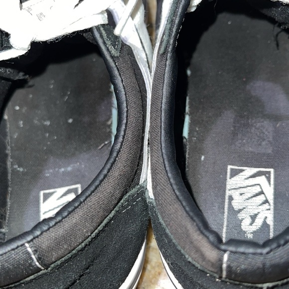 Vans - Picture 10 of 10